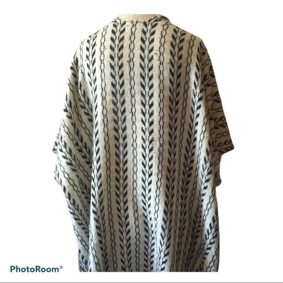 MUDD Western Motif Open Front Cardigan Sweater. - Picture 2 of 9